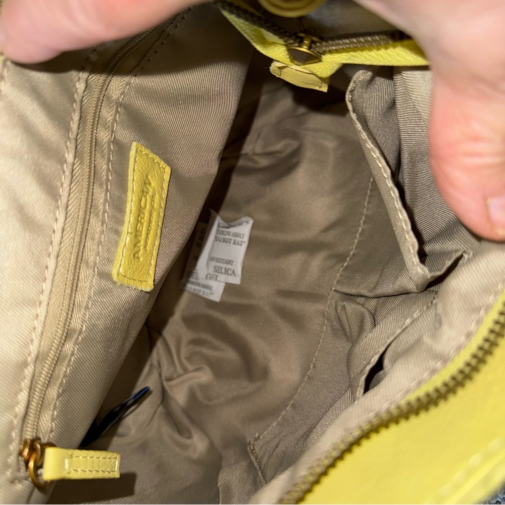 American Leather Company Daffodil 2-in-1 Convertible Backpack - Picture 6 of 7